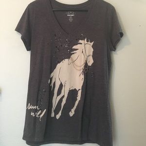 Old Navy horse print tshirt