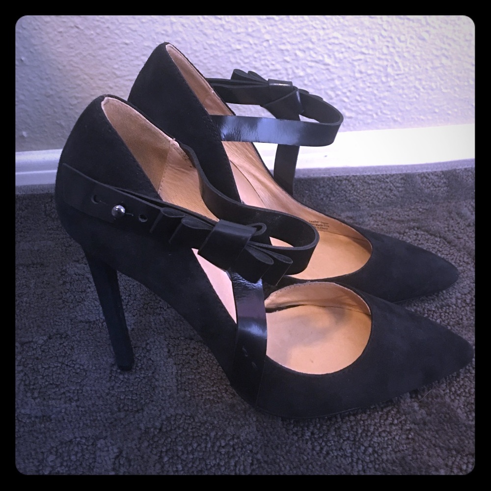 L.A.M.B gorgeous suede stiletto