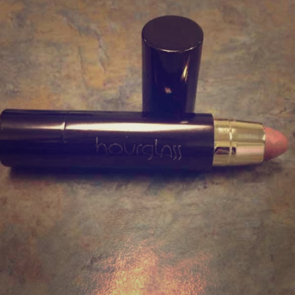 Hourglass Femme Nude Lipstick