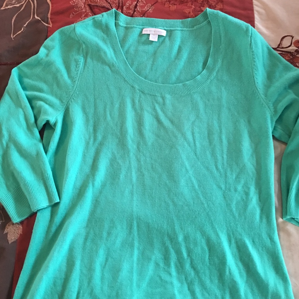Women's L thin green sweater