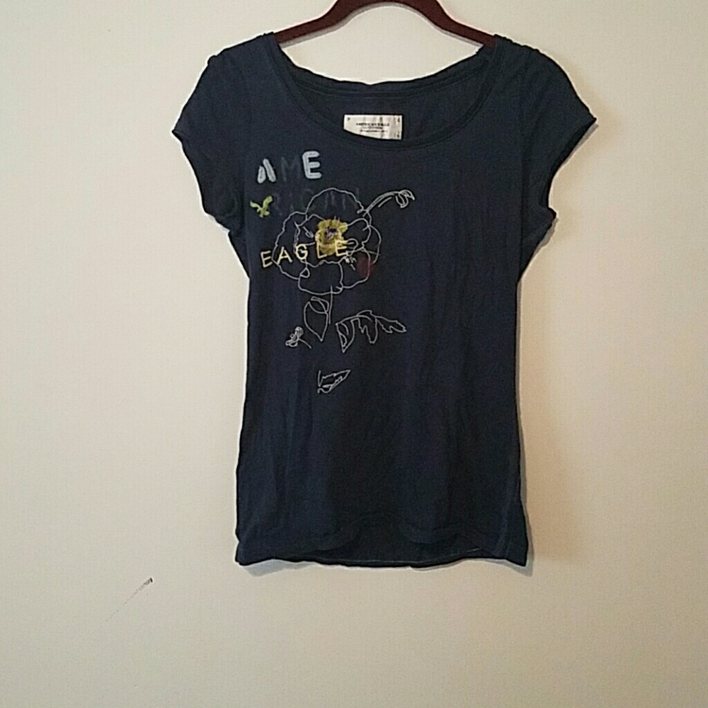 American Eagle tshirt