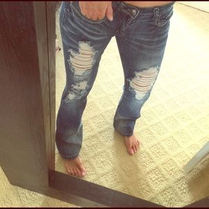 Machine distressed Jeans