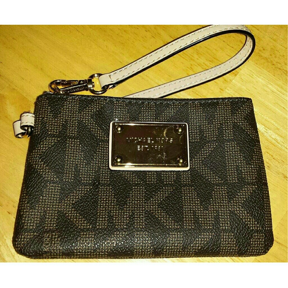 Michael Kors Wristlet Coin Purse