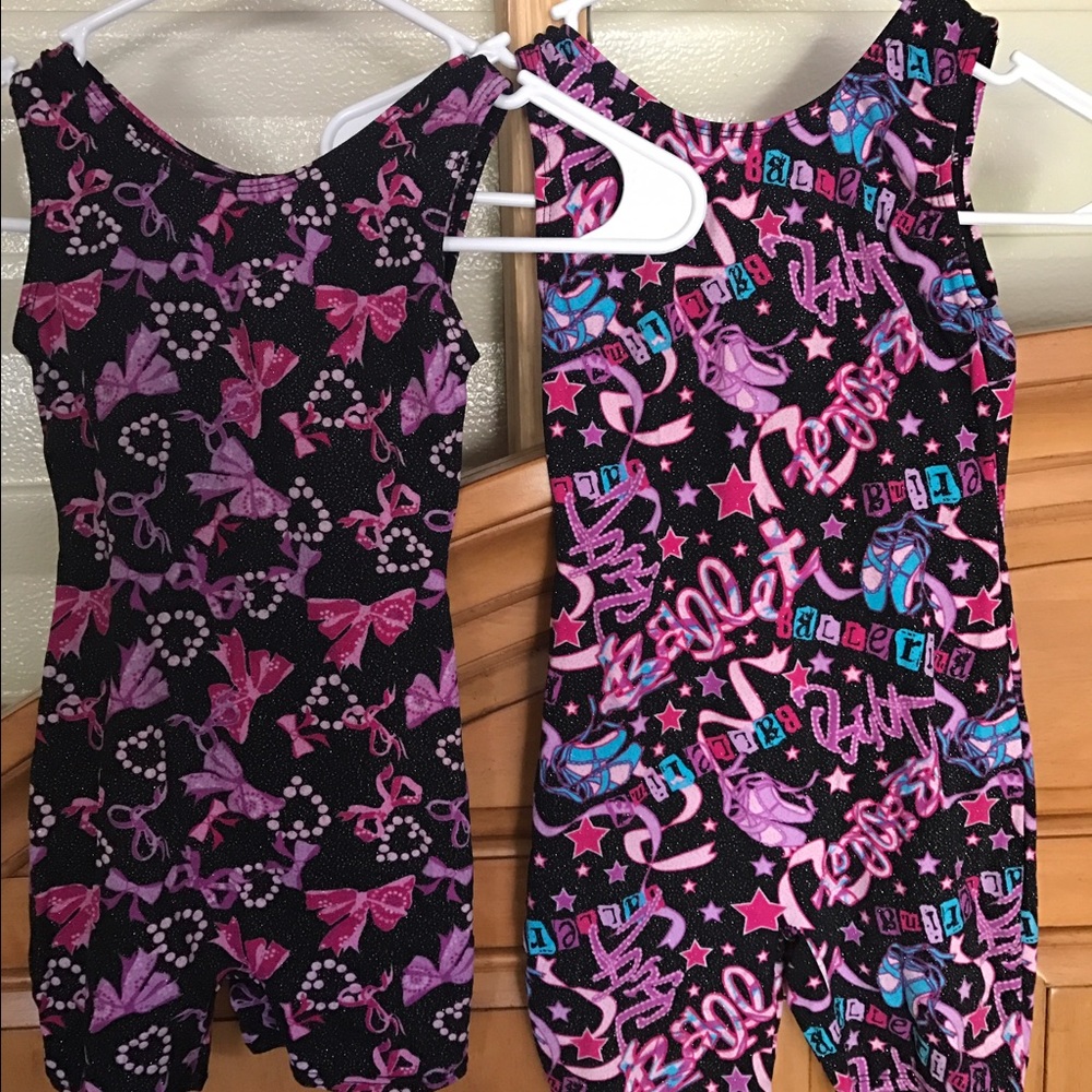 Girls gymnastic outfits size 6, like new