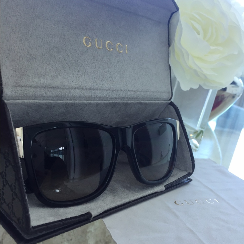 Gucci Sunglasses - Picture 3 of 15