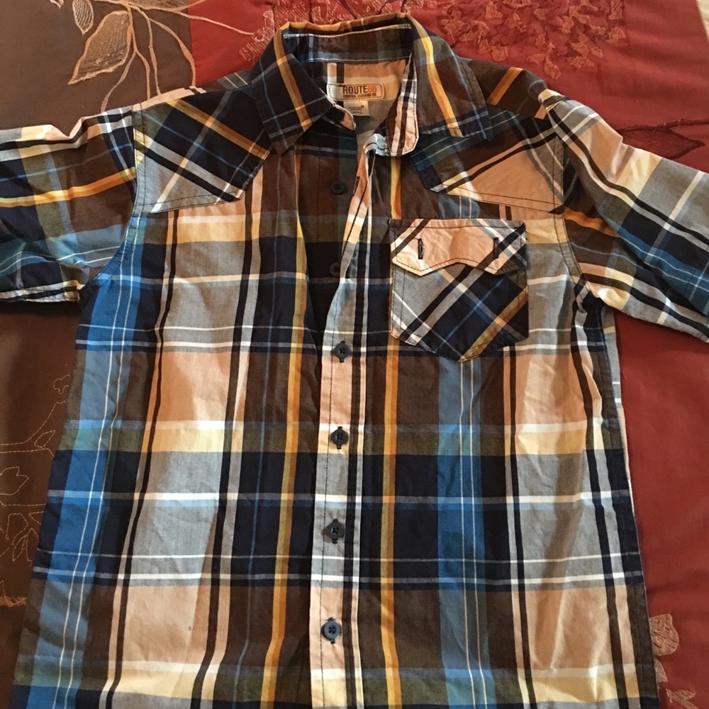 Boys button up ss shirt