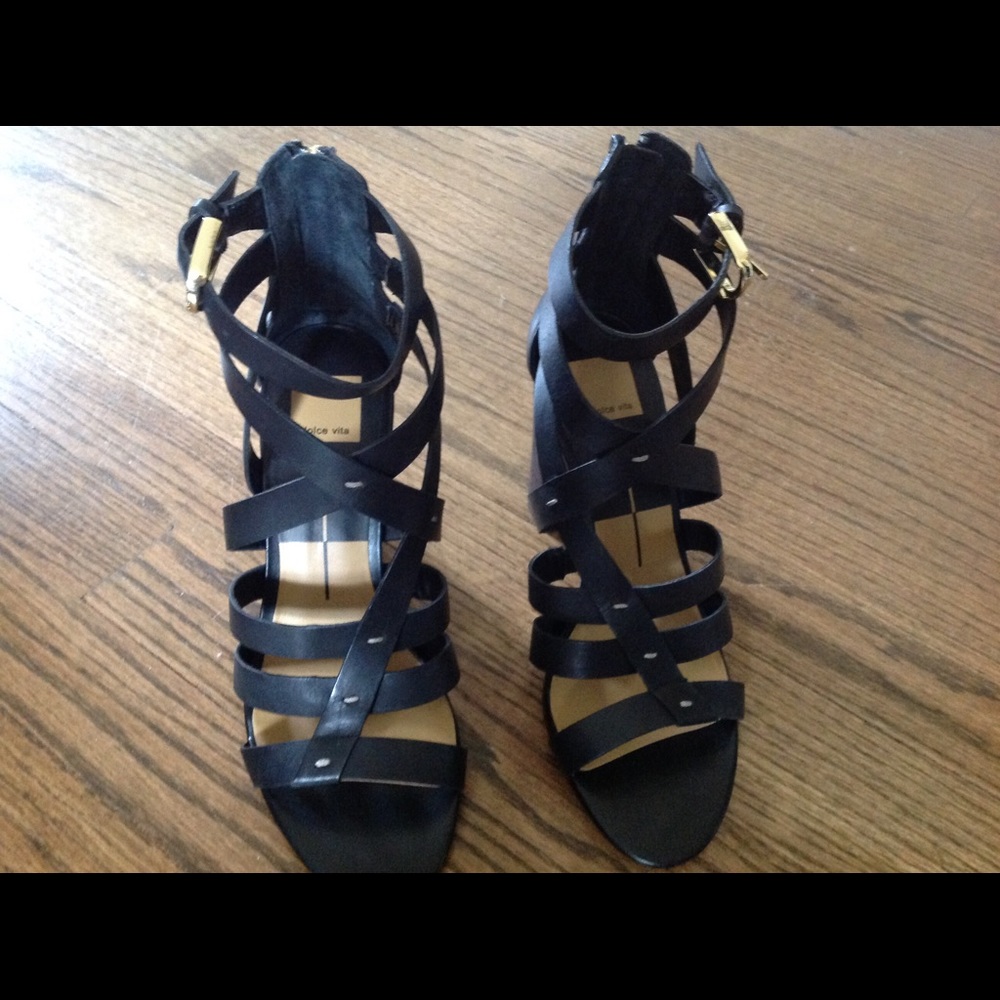 Dolce Vita black sandals- NWT!!!