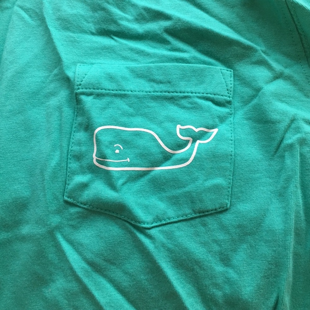 Vineyard vines light weight hoodie
