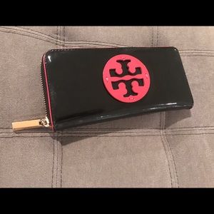 Tory burch wallet