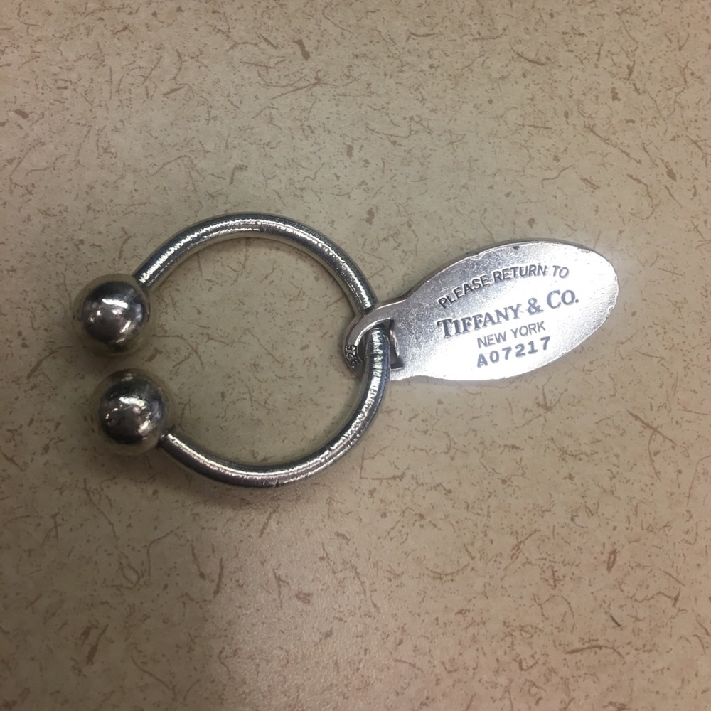 Return to Tiffany Oval Key Ring