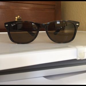 New Wayfarer RB2132