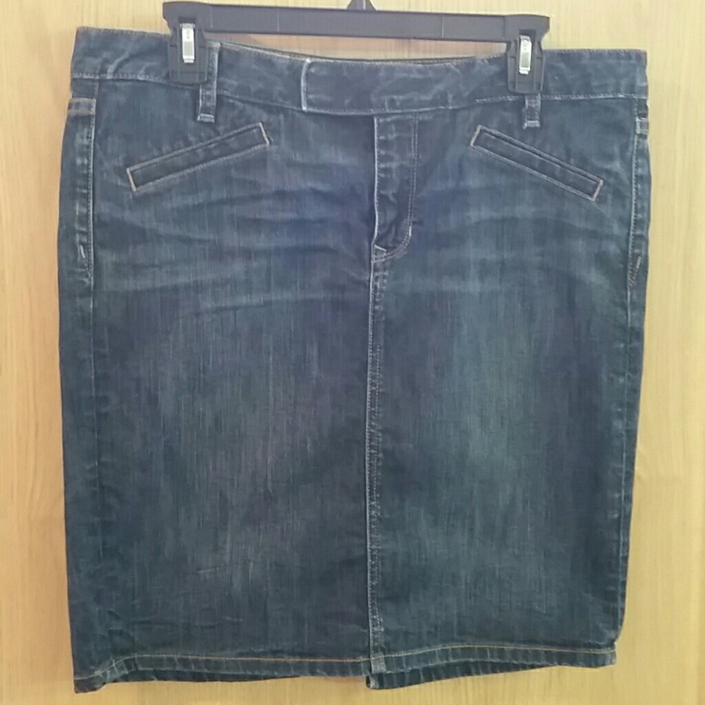 Gap jean skirt sz 12