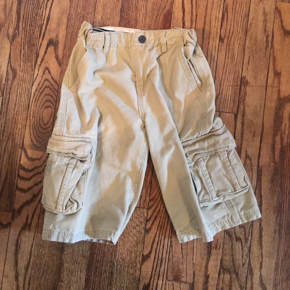 Ruum tan cargo shorts