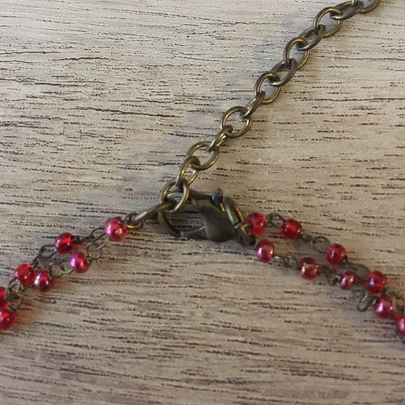 Red Layered Necklace - Picture 3 of 4