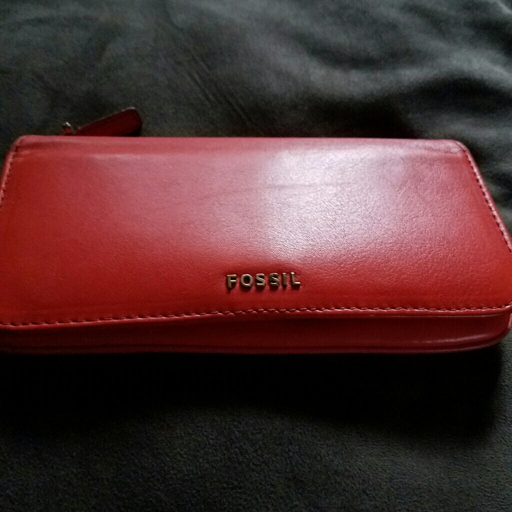 ADDITIONAL PICS FOSSIL WALLET