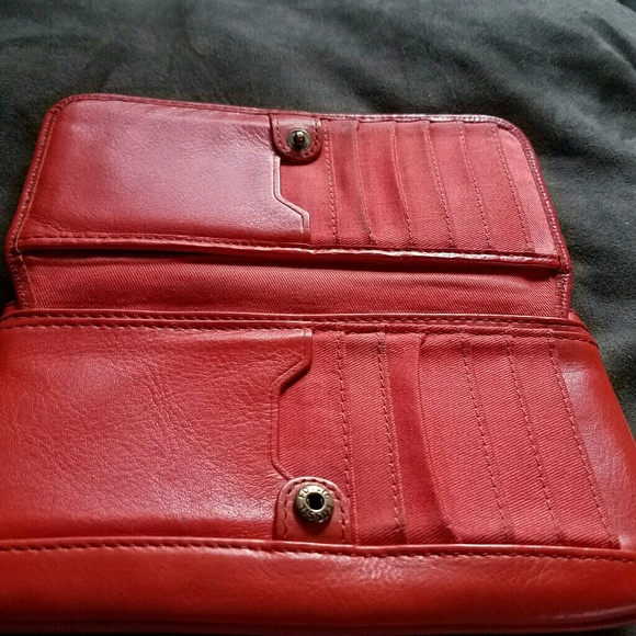 ADDITIONAL PICS FOSSIL WALLET - Picture 2 of 2