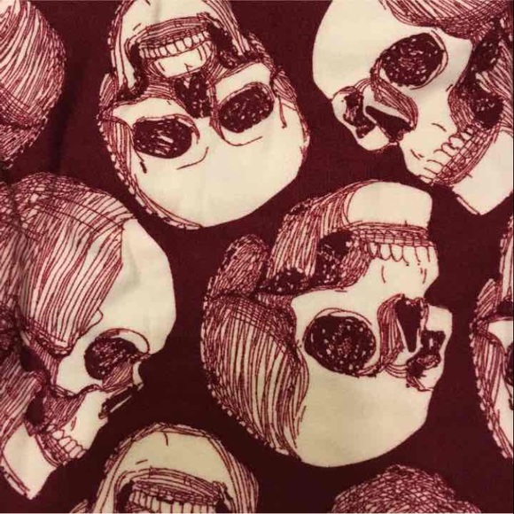 Lularoe Skull Leggings - Picture 2 of 3