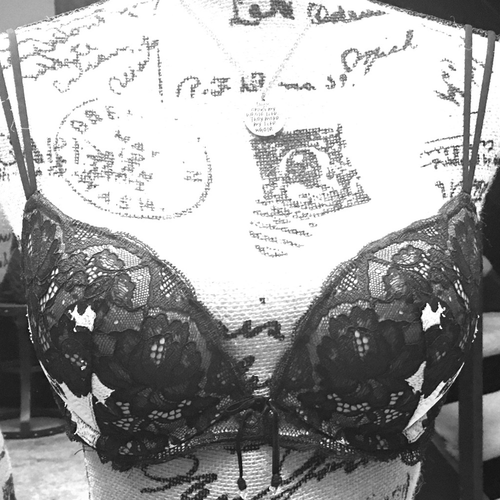 Victoria Secret Lace Bra 34B