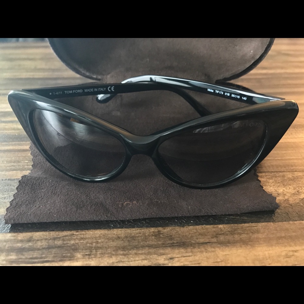 *Authentic* Tom Ford Nikita Cat Eye Sunglasses