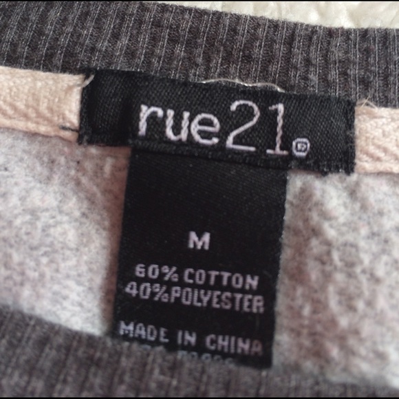 Rue 21 Crop sweat shirt - Picture 2 of 2