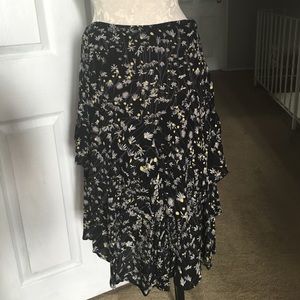 Layered skirt. H&m black. Cream and yellow.