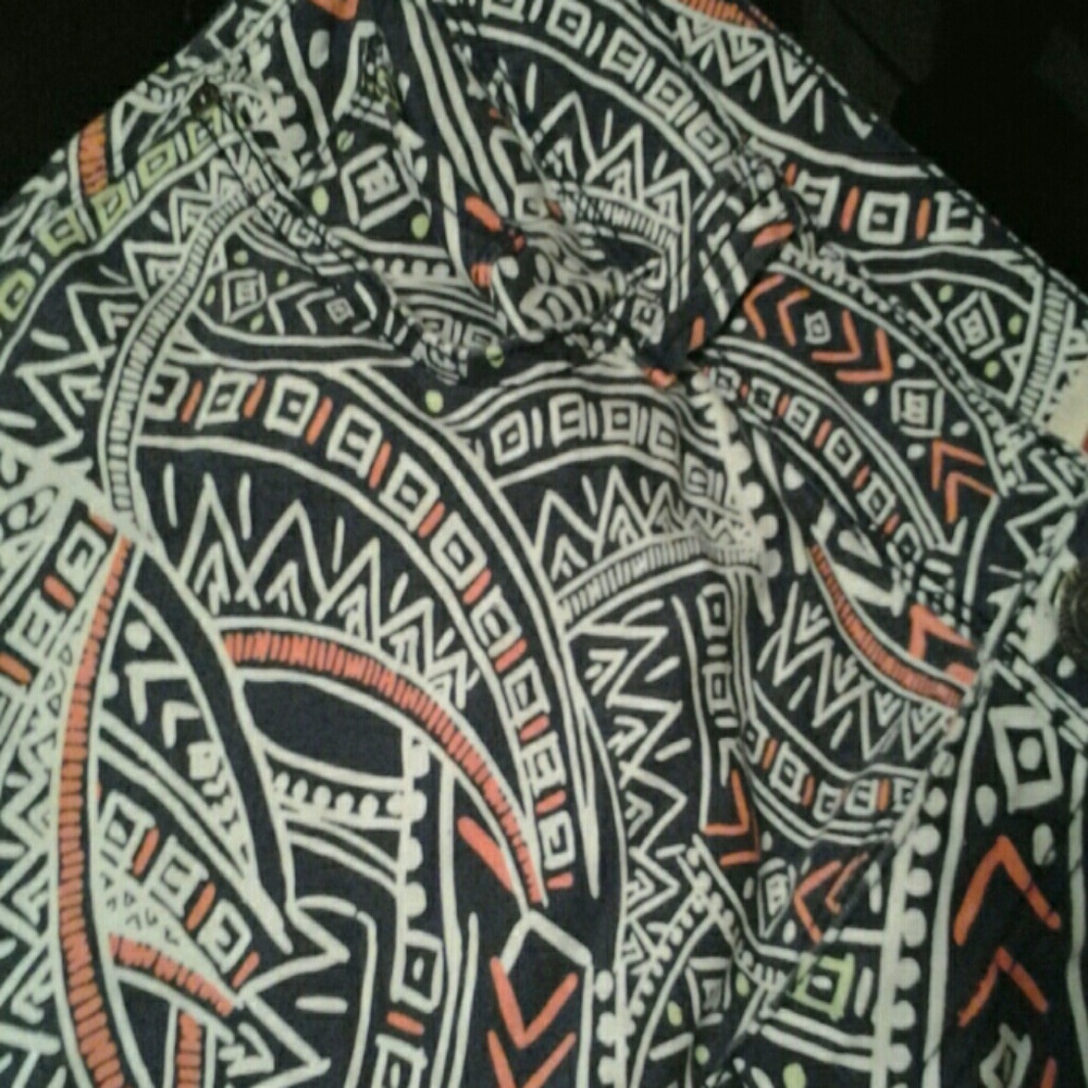 Shorts - Picture 3 of 3