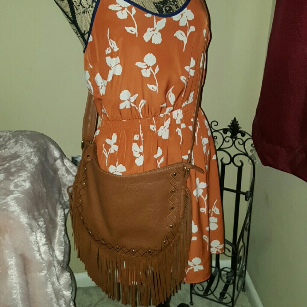 BROWN LEATHER BOHO CHIC CROSSBODY