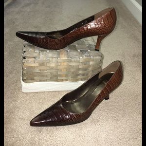 Stuart Weitzman Crocodile 🐊 Pumps