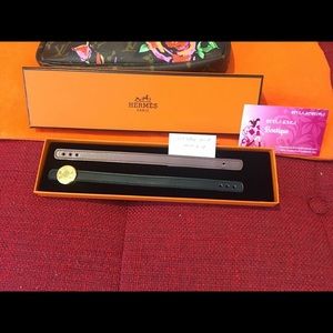 🌷🌷SOLDOUT 🌷HEMES BRACELET 2 pcs brown and black