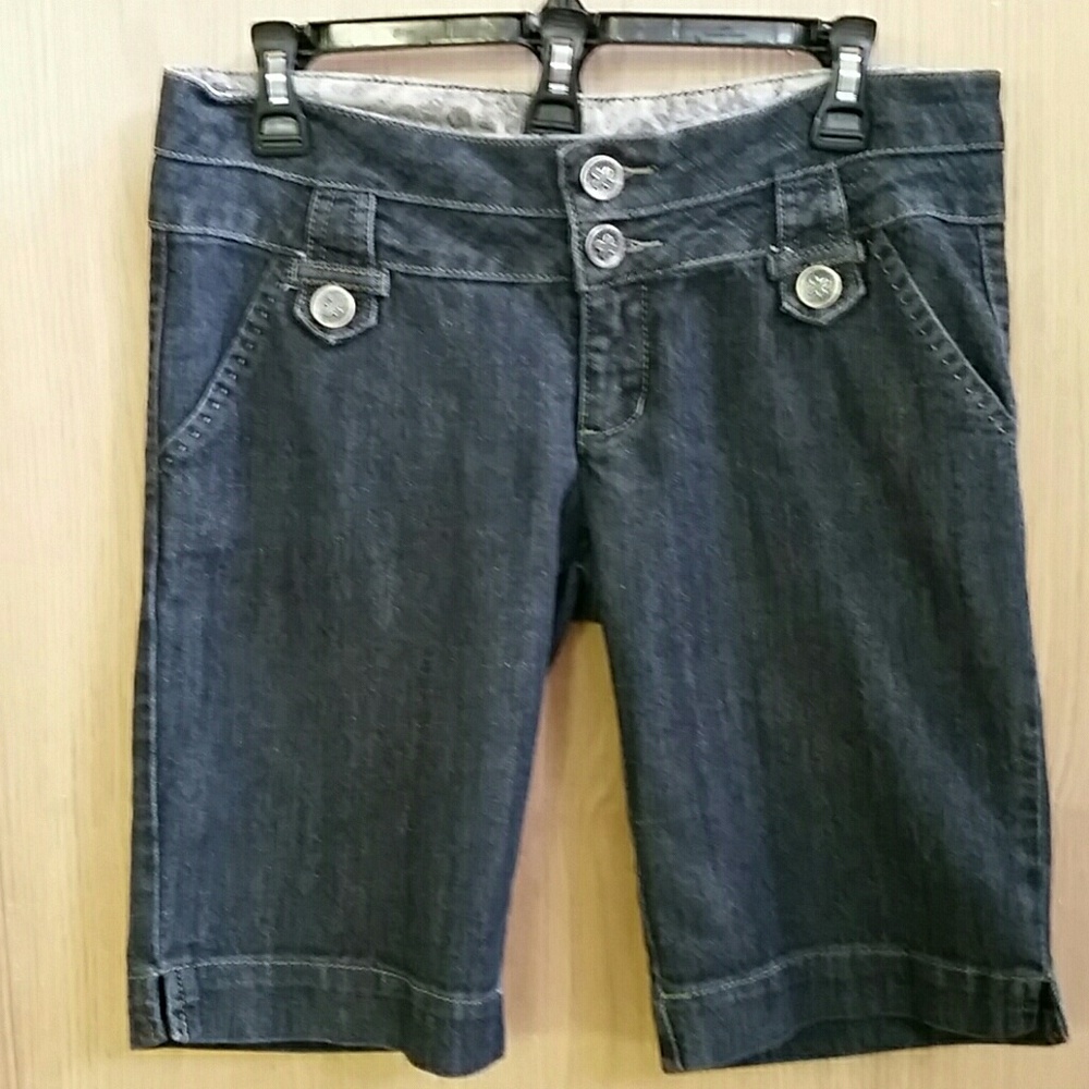 Size 9 Bermuda Shorts