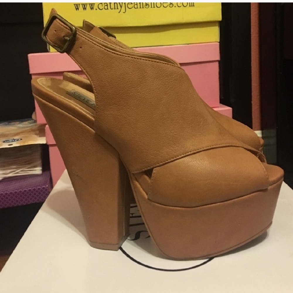 Steve Madden platform