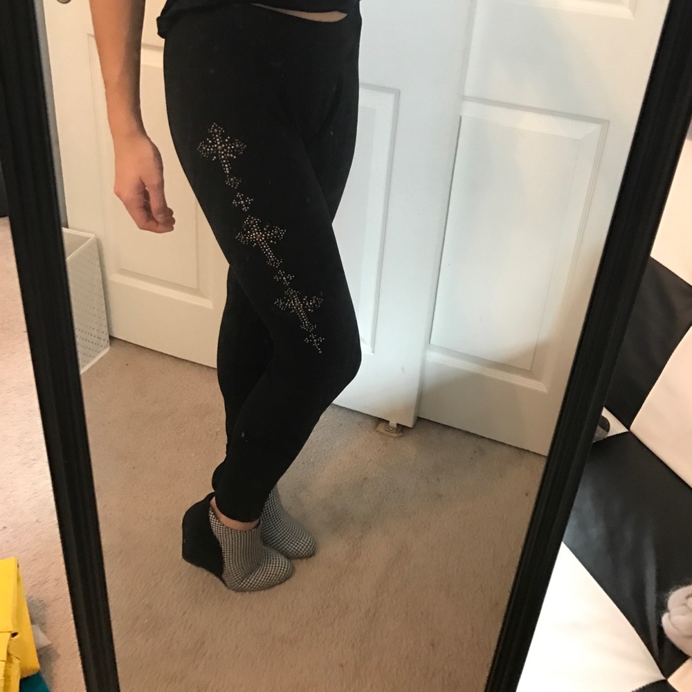 Black leggings