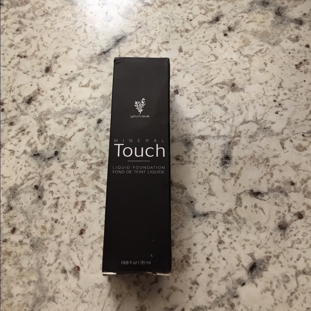Younique Mineral Touch Foundation Chiffon