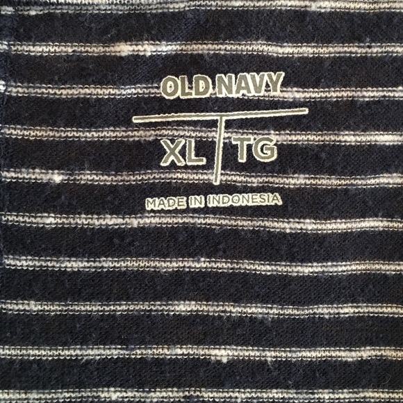 Old Navy swing T shirt 🌺 XL - Picture 2 of 2