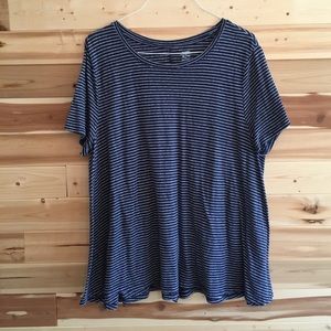 Old Navy swing T shirt 🌺 XL