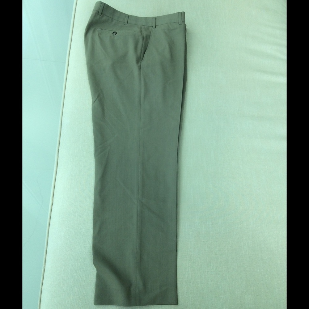 Hiltl Pure Virgin Wool Trousers by Ultratorto (Gift with Purchase)