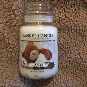 Candle brand new !💜💜