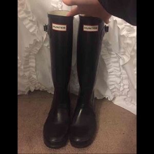 BLACK GLOSSY HUNTER RAIN BOOTS
