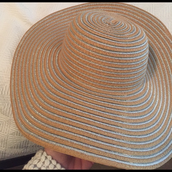 Hat - Picture 2 of 4