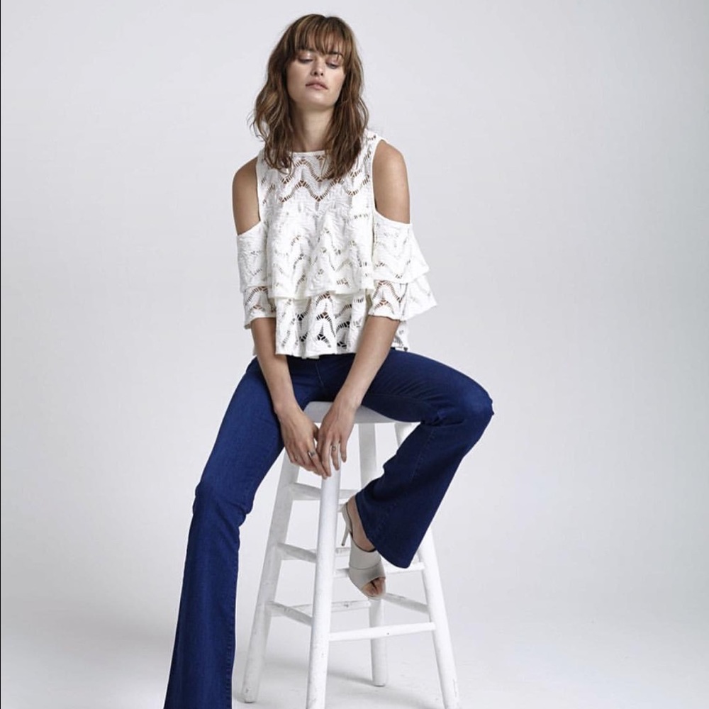 TWENTY UNDULATE CROCHET COLD SHOULDER TOP