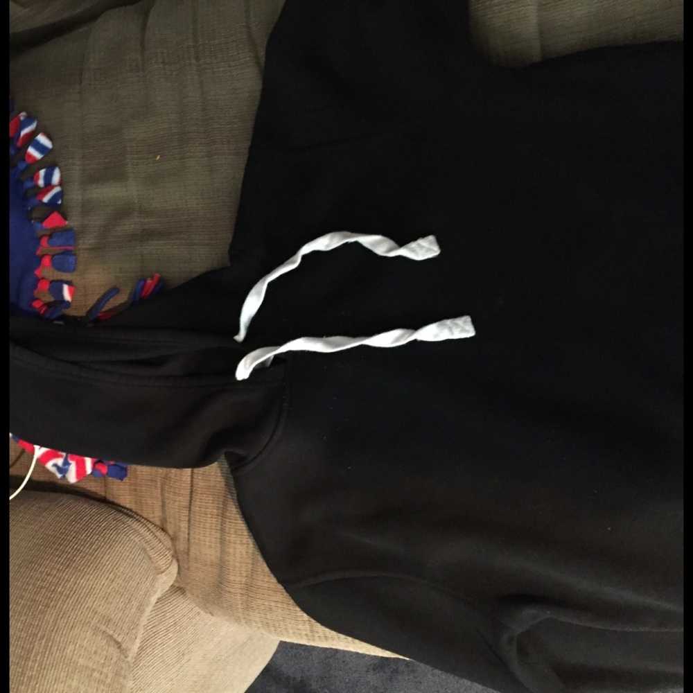 Men's black sweatshirt