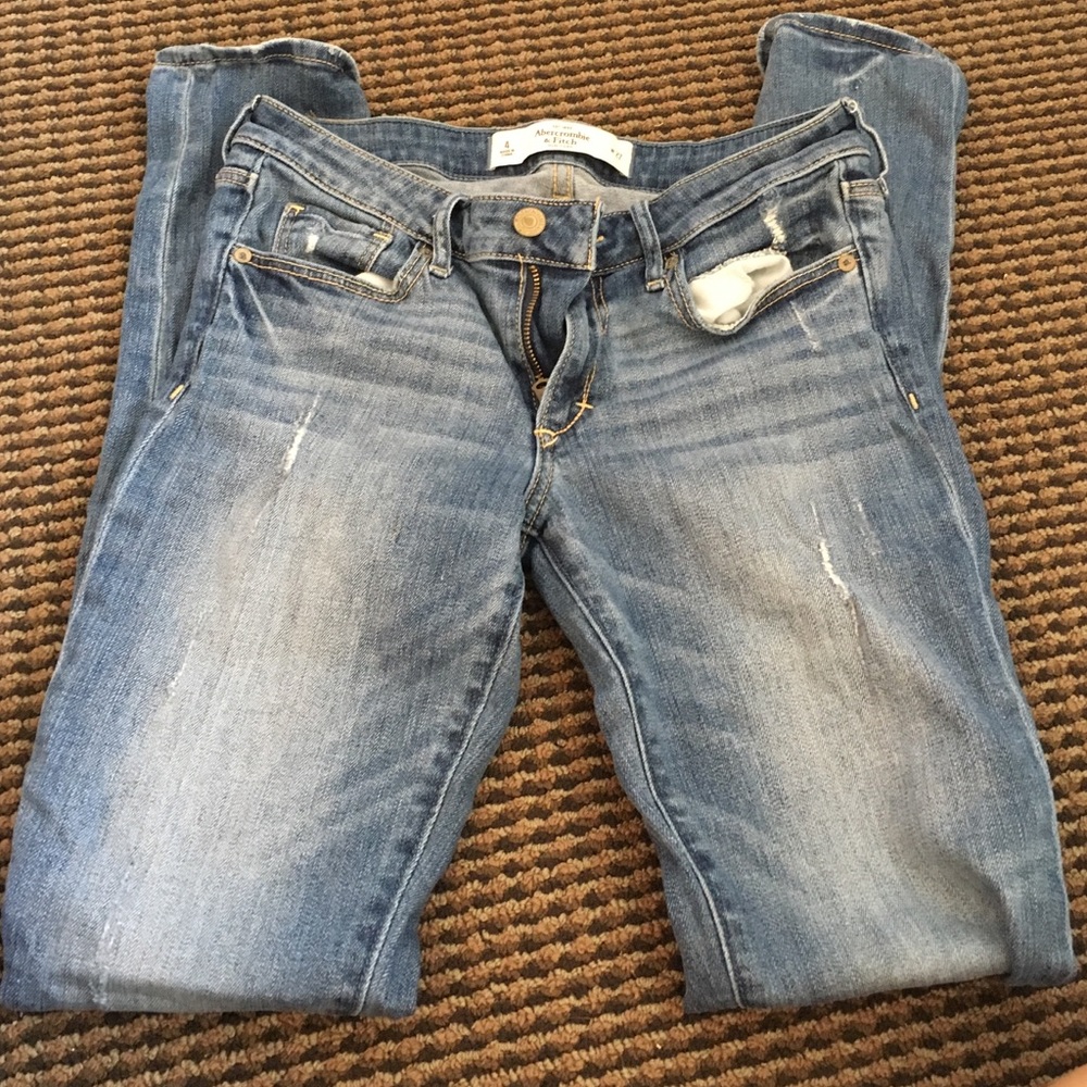 Abercrombie and Fitch medium/light wash jean