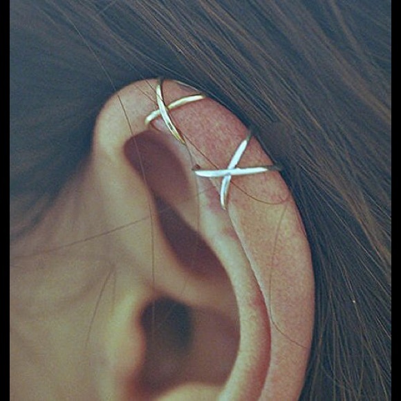 Criss Cross Ear Cuff Clip On Fake Cartilage Earring for Helix Upper Ear Piercing - Picture 5 of 8
