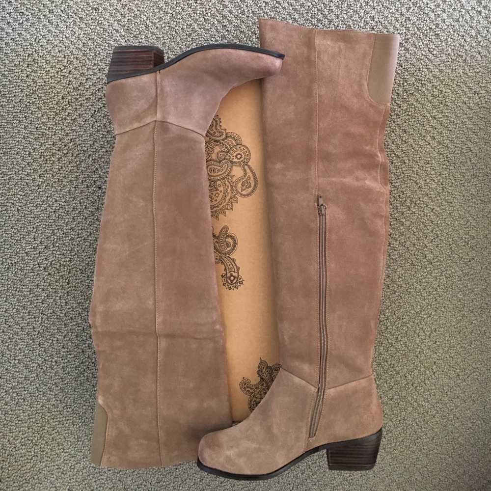 Ecoté knee high suede boots