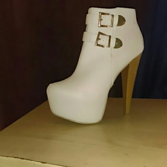 Off white platform booties - Picture 1 of 4