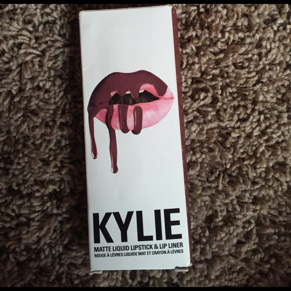 100% authentic Kylie lip kit Love Bite