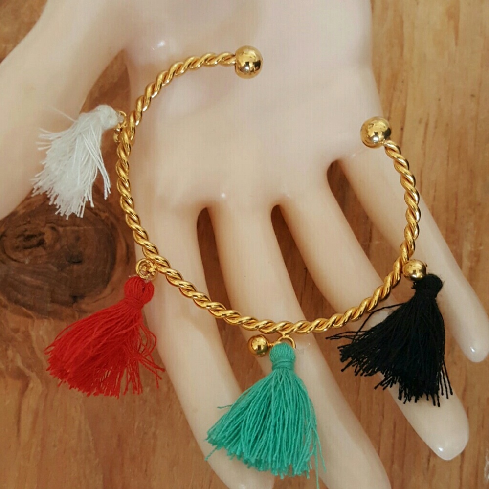 18k gold twisted cuff tassel bracelet one size.
