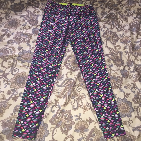 🚨SOLD🚨💕NWOT VSX Sport Leggings💕 - Picture 3 of 6