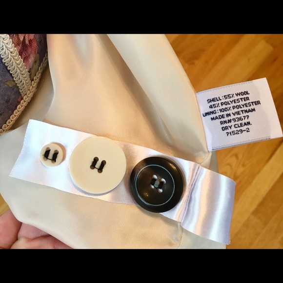 💋Stunning 2X Cream Peacoat! - Picture 8 of 8