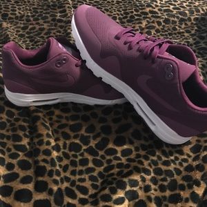 Nike Women's Air Max Mulberry/Purple - BRAND NEW!